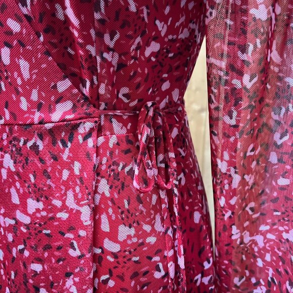 BCBGeneration red print wrap around dress. Shin length. Size 6 sheer sleeves. - Picture 4 of 7